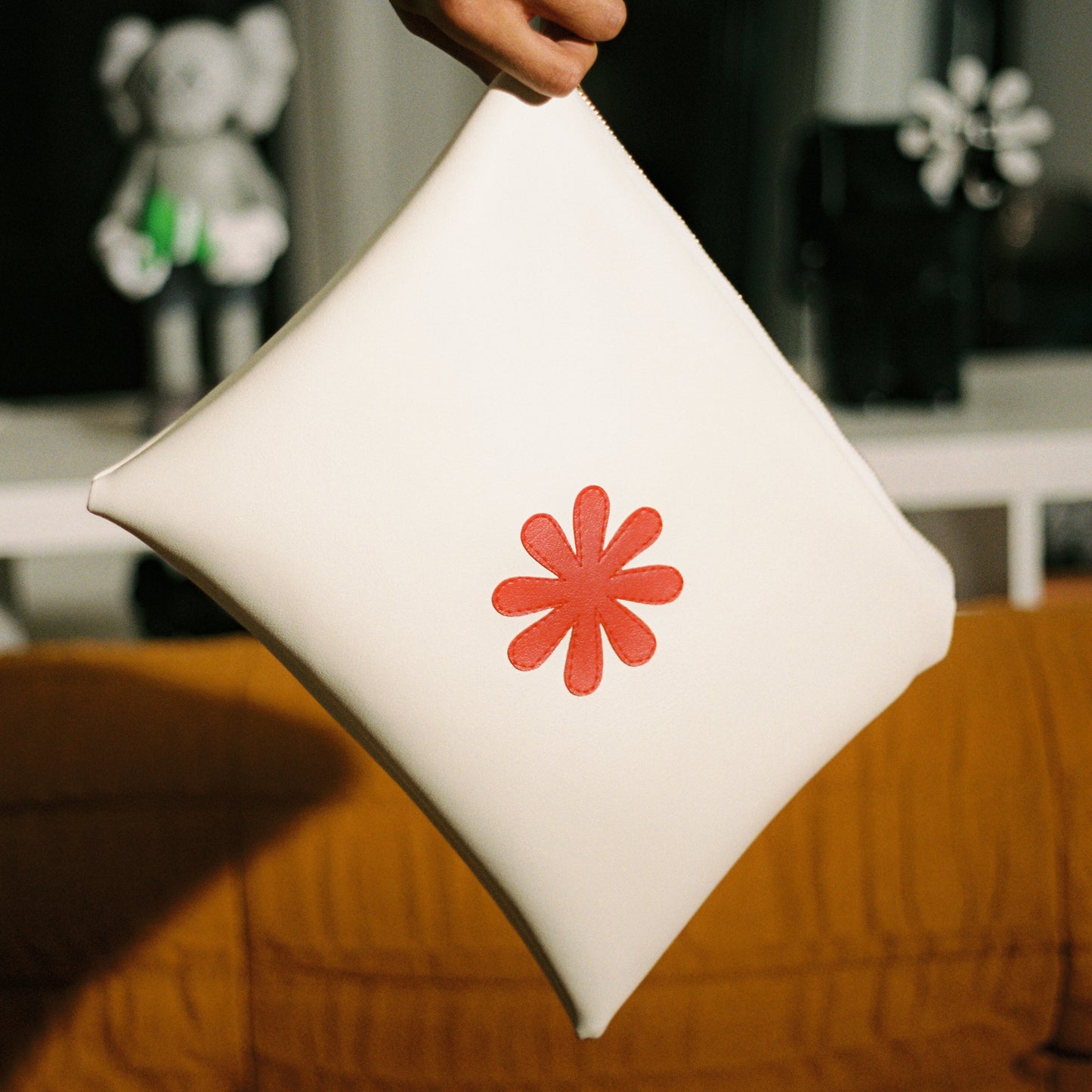 Currency Japan Pouch