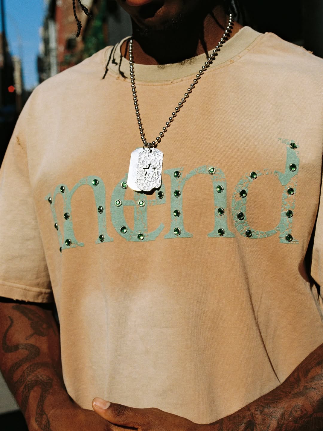 ME(I)ND TEE - TAN/GREEN