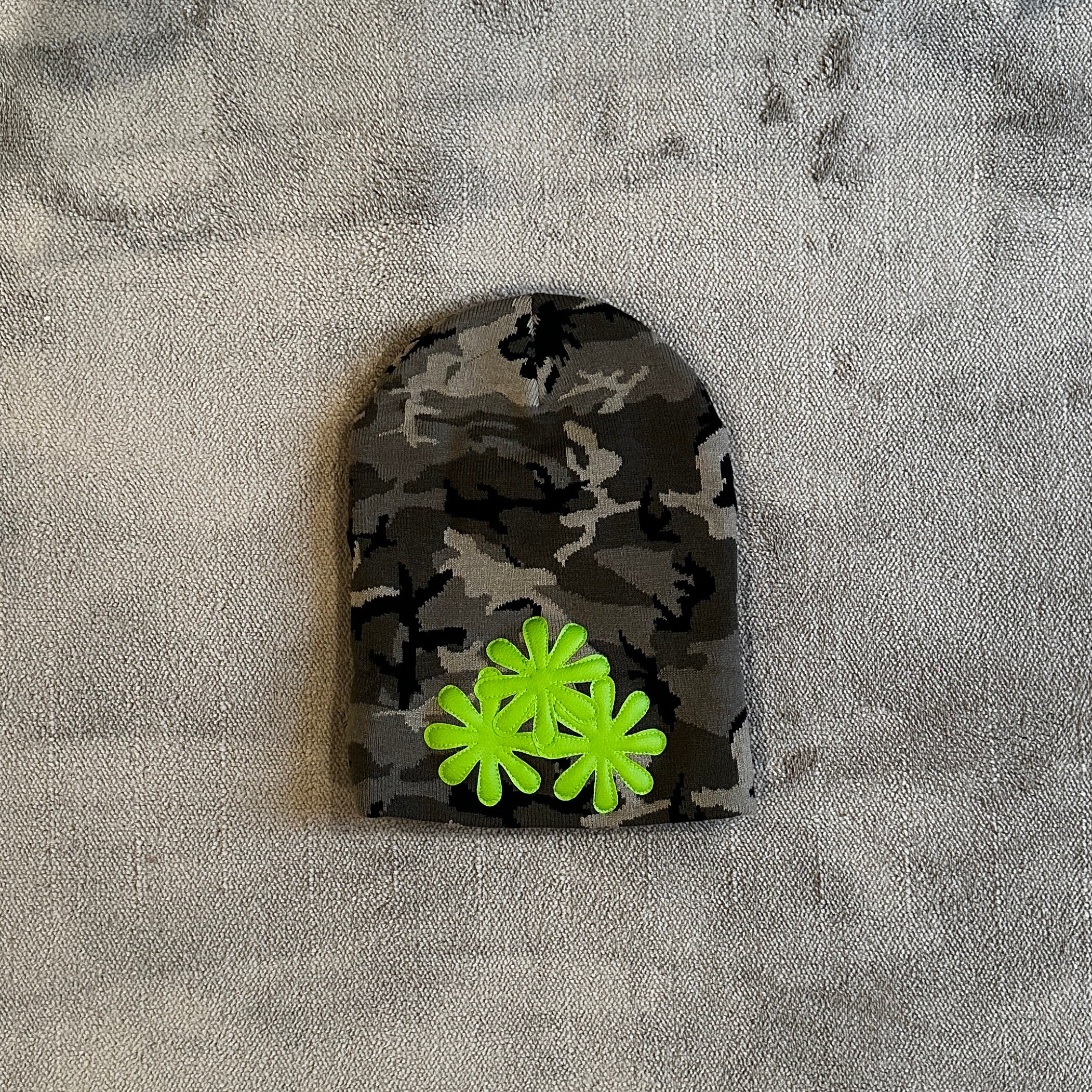 GREY CAMO/GREEN CV (LONG) BEANIE