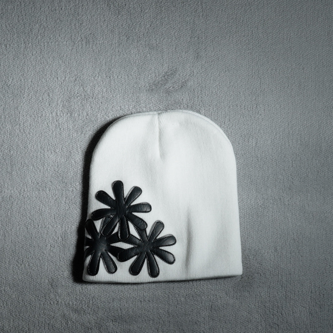 WHITE/BLACK CV BEANIE